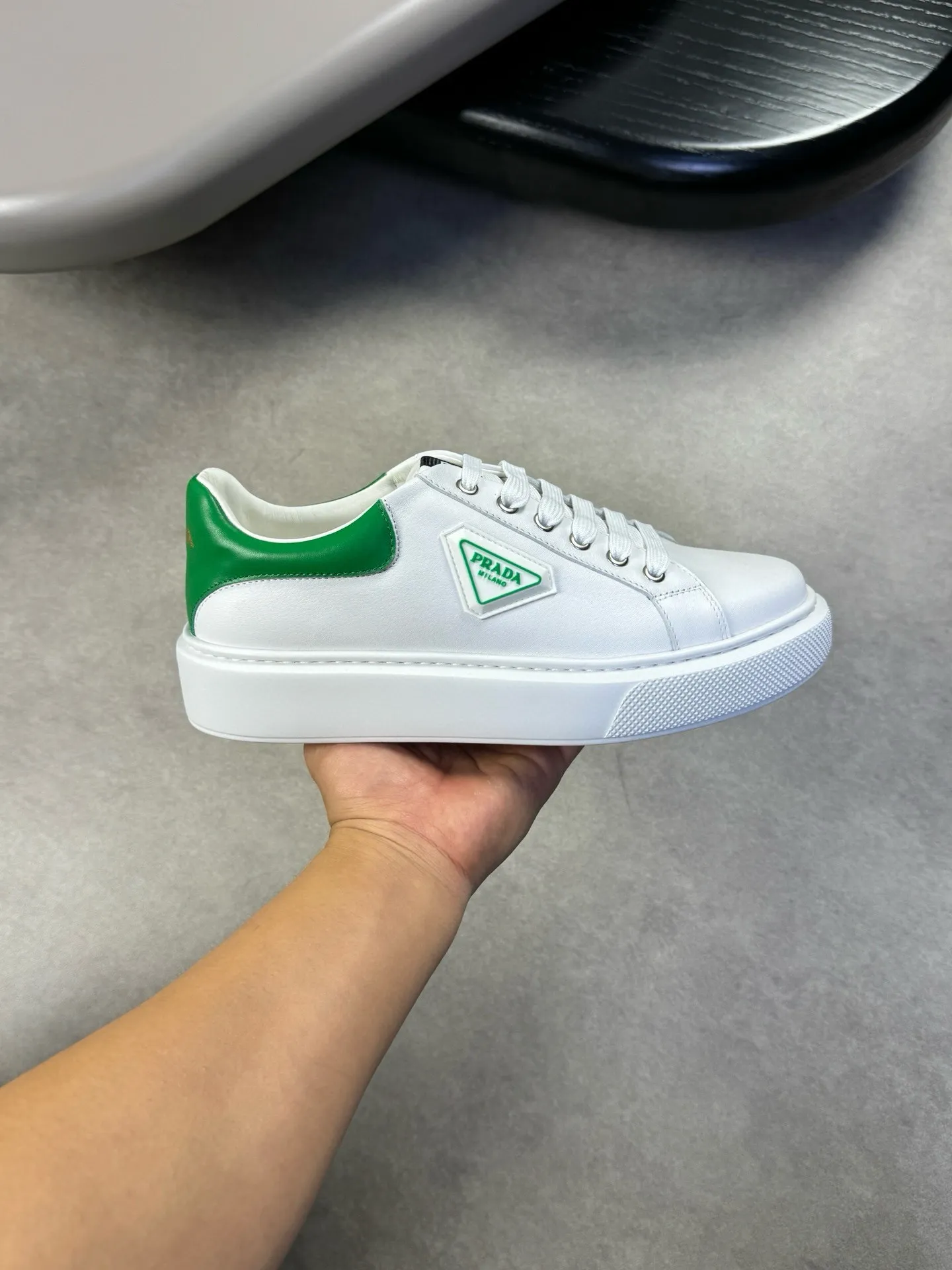 Men's men's shoes 💰420 [New style] 🦕🦕 [PRADA] Prada - High-end quality original order - Upper: original 🔝 Napa calfskin, brand plastic LOGO sewn on shoe body - Lining: water-dyed cowhide - Outsole: original TPU rubber foam; molded outsole - Super high quality control, fine workmanship: highlighted (high-end, luxury, grade) -Size: 39-44 (38, 45, can be customized)